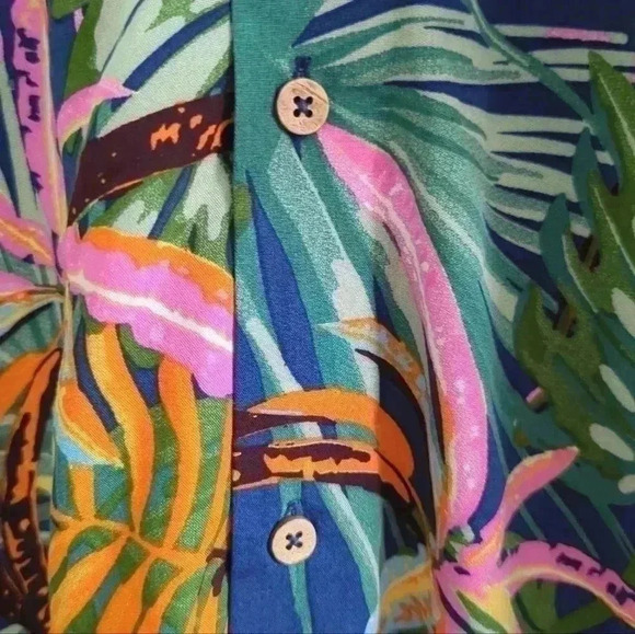 ALEX VANDO | Men's Navy Tropical Short Sleeved Collard Button Up Shirt - Picture 2 of 3